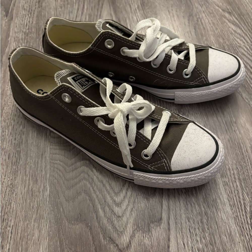 Converse Size 8 W Grey Canvas Sneakers